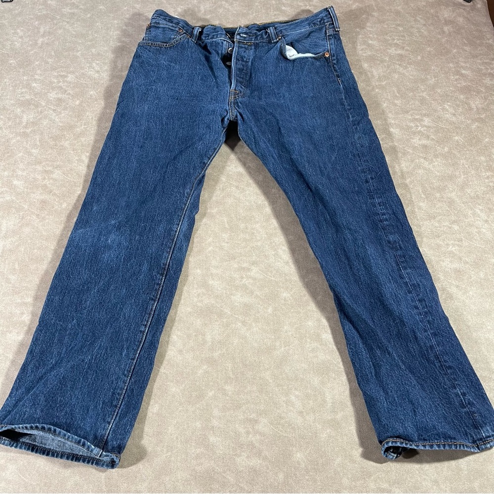 Levi’s 501 straight men’s button closure Jeans 36x30